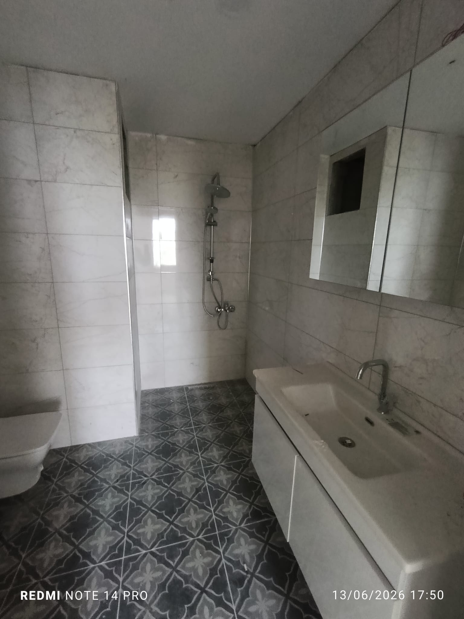 DOLUNAY MAH. SERENİTY SİTESİ 2 KAT B/1 BLOKTA ACİL SATILIK DAİRE